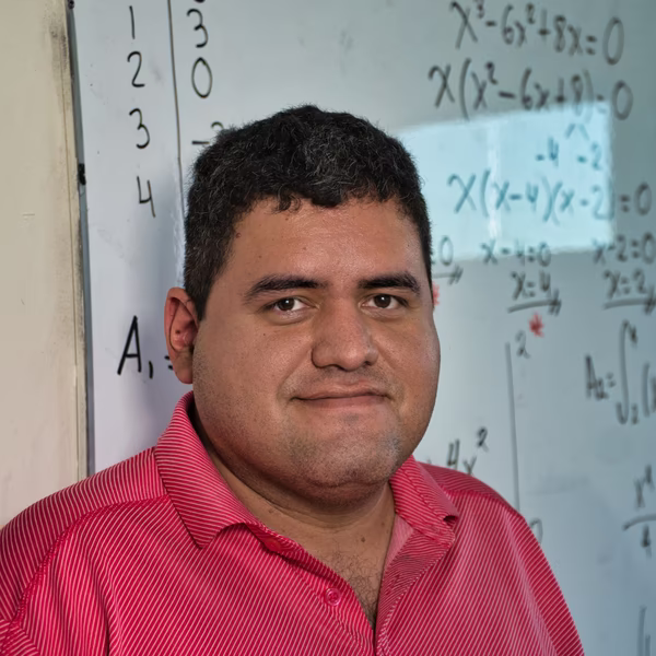 Profesor CESLAC